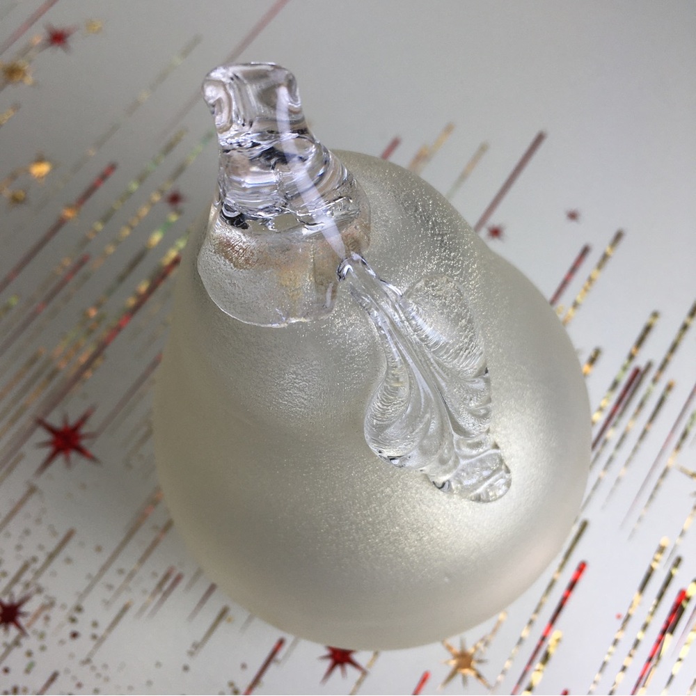 Murano Art Glass Italian Satin & Gold Fruit Pear Paperweight